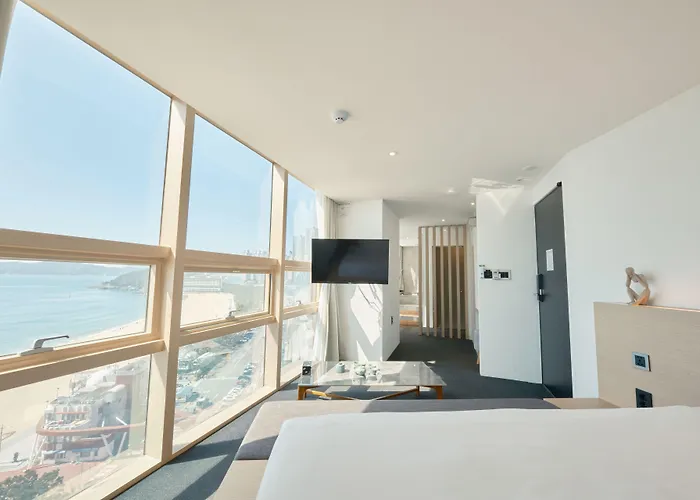 Hotel Uh The Haeundae 3*
